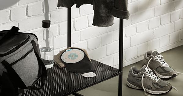 Schwarz wirkt weniger medizinisch